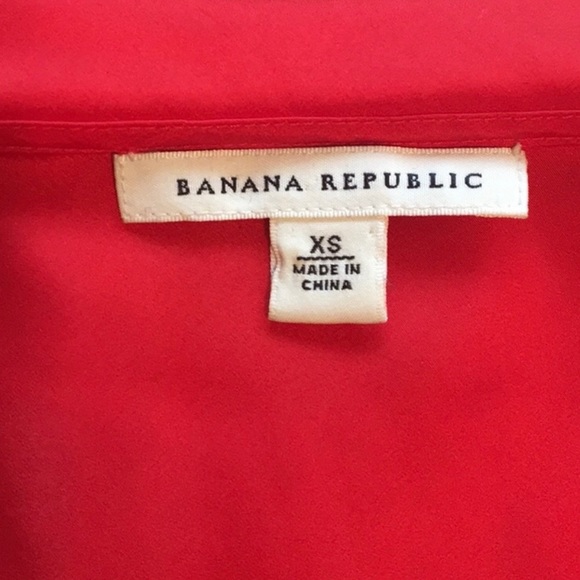 Banana Republic Beautiful Red Silk Blouse - Picture 3 of 5
